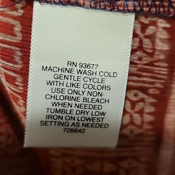 Liz Claiborne sheer tank top size medium - Picture 5 of 5